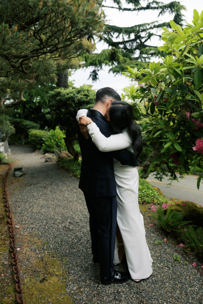 Documentary style wedding photography at Canlis Restaurant Seattle