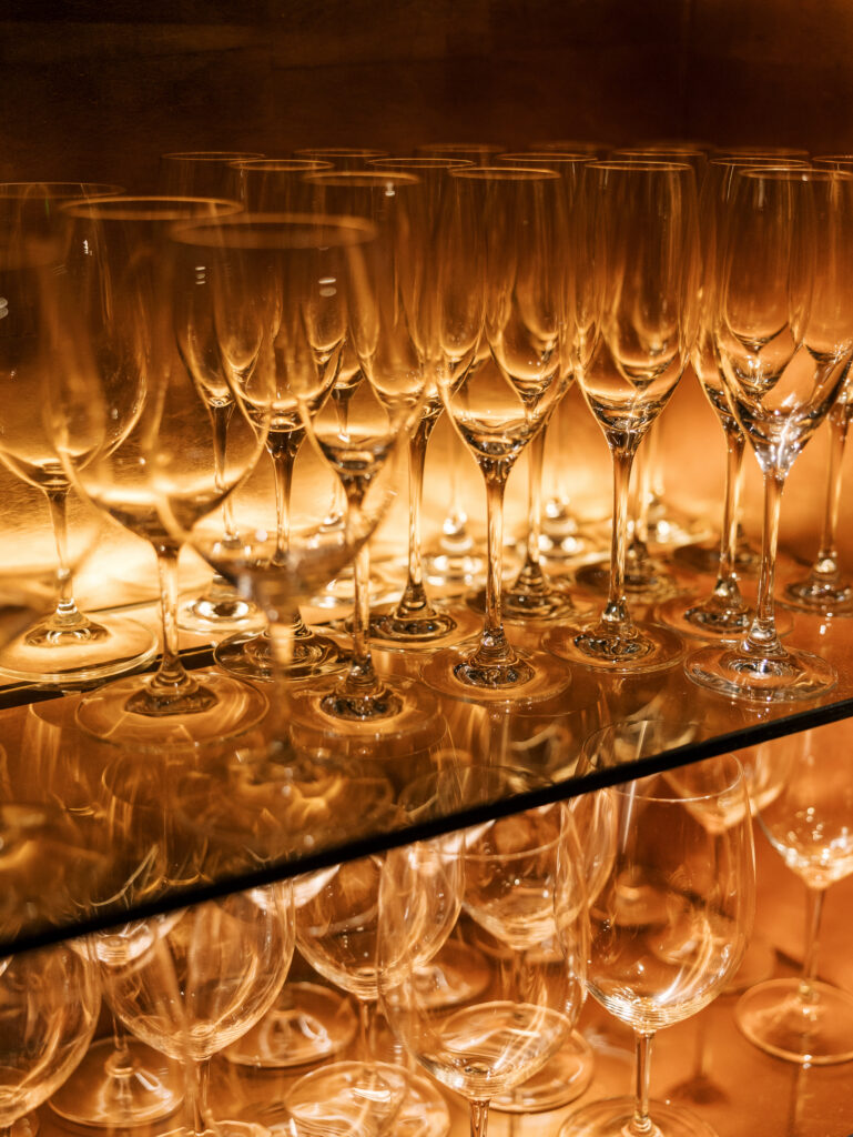 Documentary style wedding photography at Canlis Restaurant Seattle