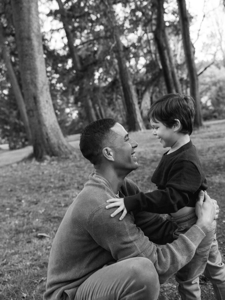 family photos at Lincoln Park in Seattle